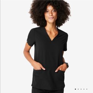 Figs Casma Three-Pocket Scrub Top